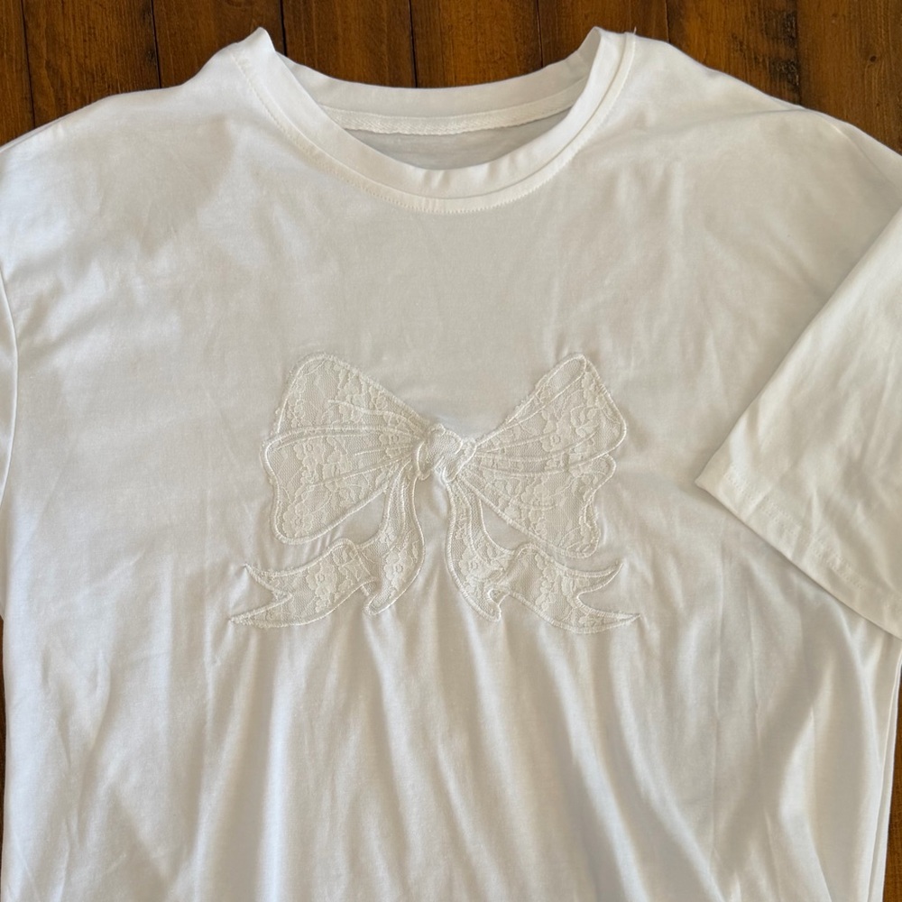 Dazy Oversized Chic Bow Tee NWT - Picture 5 of 11